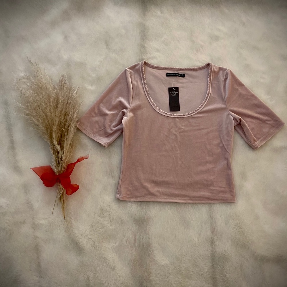 Abercrombie & Fitch Crop Top